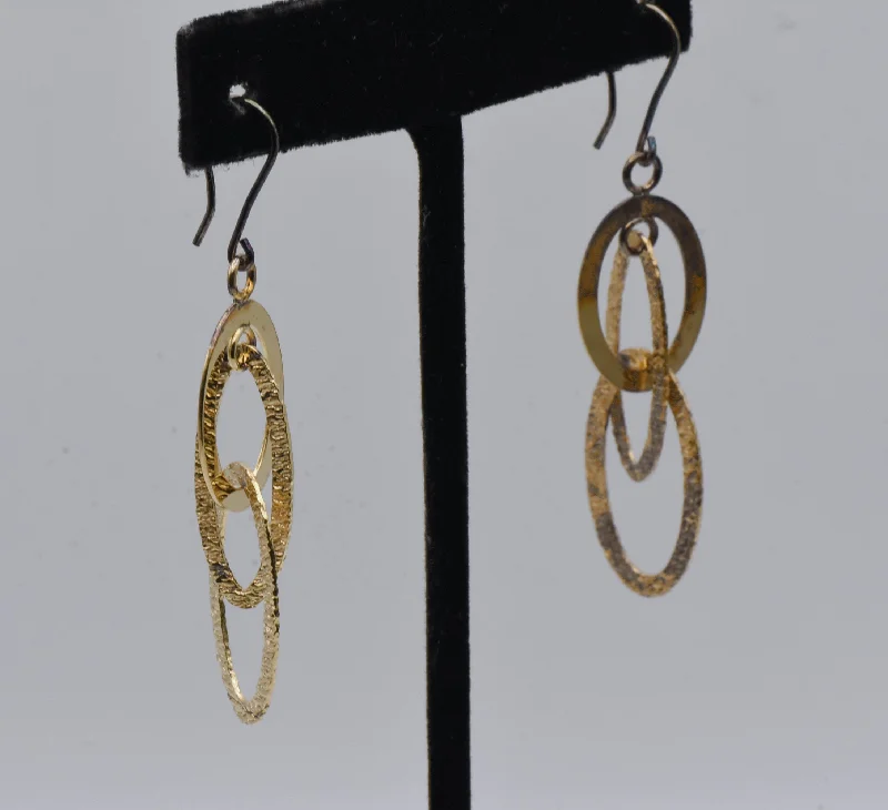 Chunky Statement Earrings for Bold Style-Gold Tone Metal Dangle Earrings