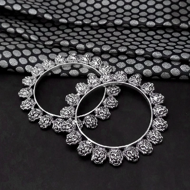 Luxury Wedding Bangles with Diamonds-Urthn Oxidised Plated Lion Bangles Set