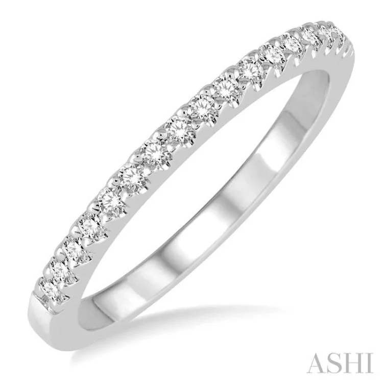 Simple Engagement Ring for Elegant Look-1/6 Ctw Round Cut Diamond Wedding Band in 14K White Gold