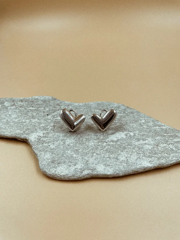 Crystal Earrings for Parties-Intuitive Abstract Heart Studs in Silver Tone