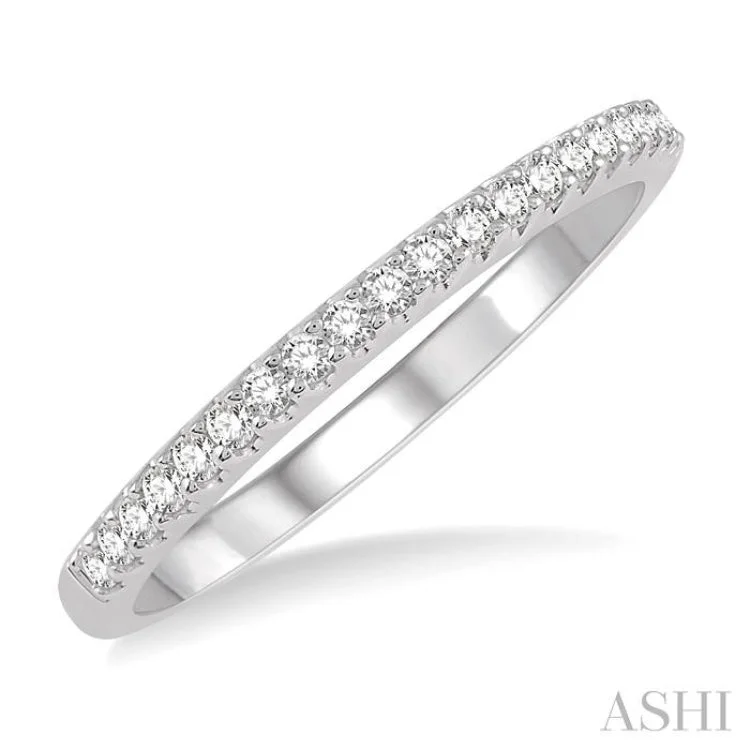 Simple Wedding Ring for Men-1/5 Ctw Round Cut Diamond Wedding Band in 14K White Gold